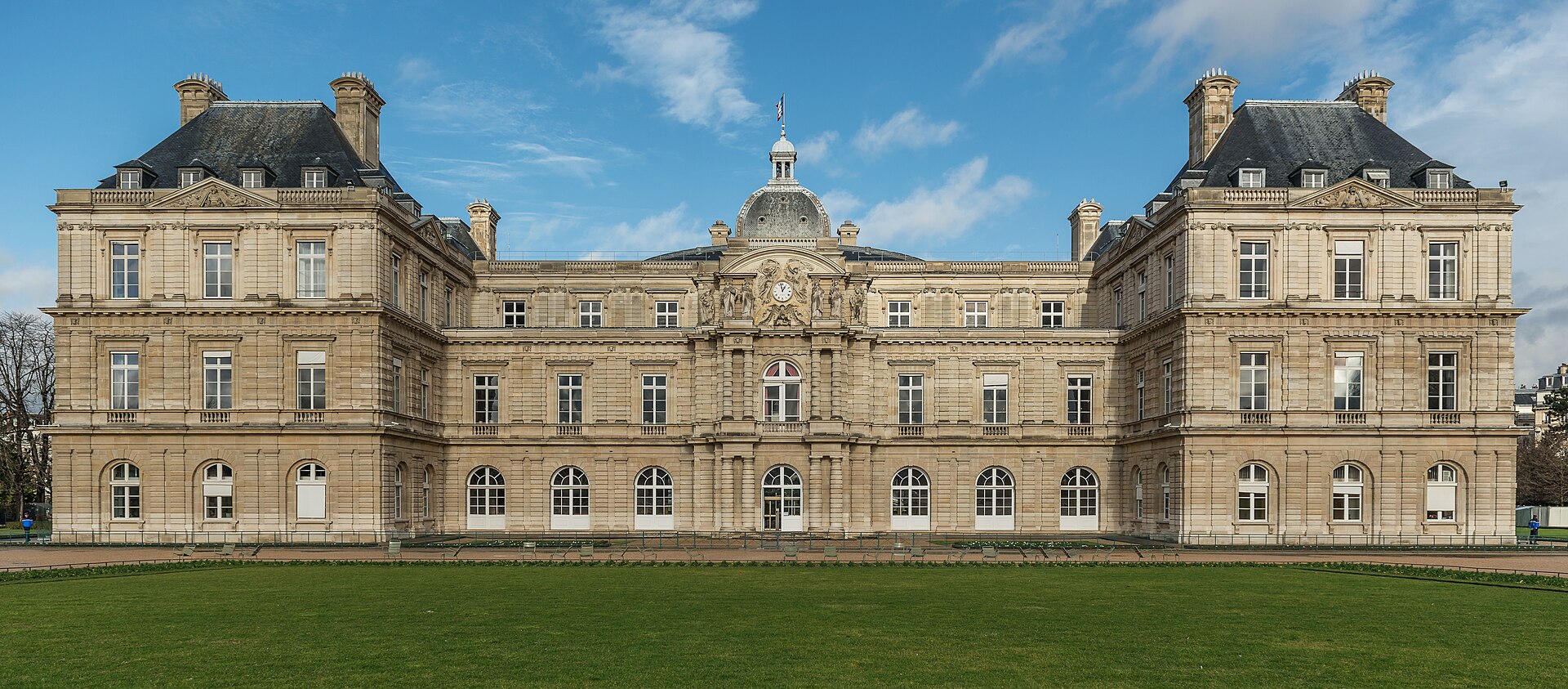La façade du palais du Luxembourg, siège du Sénat